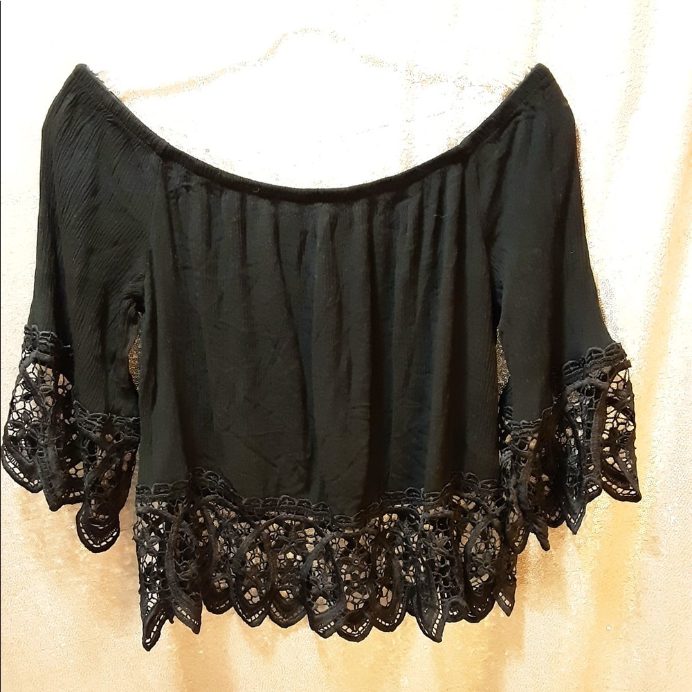 Ambiance Junior’s Off Shoulder Cropped Top
